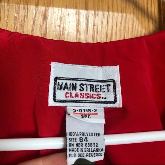 Main Street Classics Red Jacket Sz B4 - Picture 2 of 8